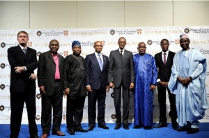 Kagame with members of the Oxbridge Club in Nigeria